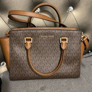 Michael kors purse for sale